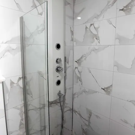 Clementin Suits Siğacık