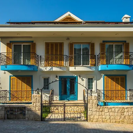 Clementin Suits Siğacık