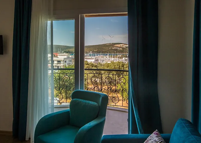 Clementin Suits Apartahotel 3*