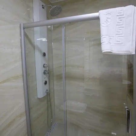 Hotel apartamentowy Clementin Suits