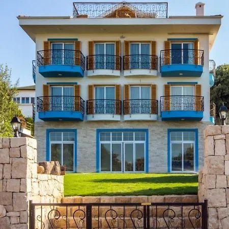 Clementin Suits Siğacık