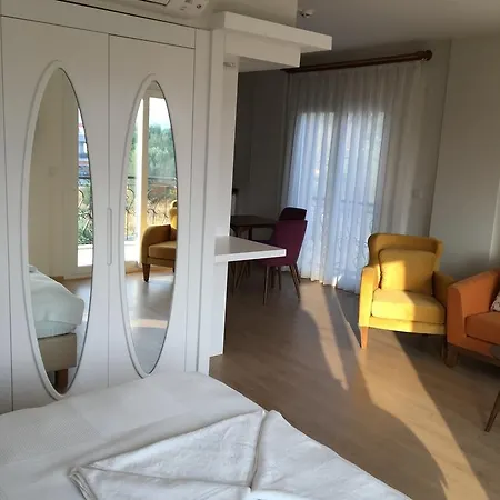Clementin Suits Aparthotel Siğacık