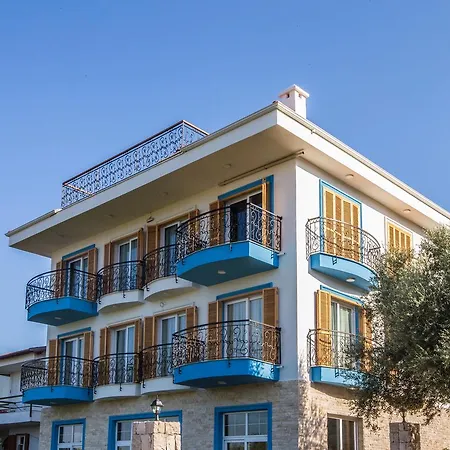 Clementin Suits Aparthotel Siğacık