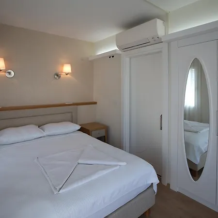 Clementin Suits Hotel apartamentowy Siğacık