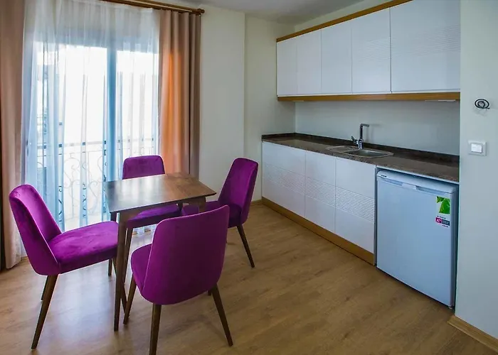 Clementin Suits 3* Siğacık