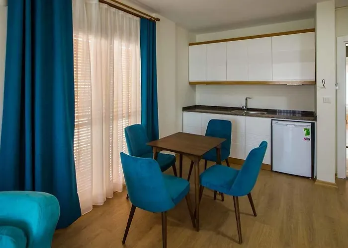 Clementin Suits Aparthotel 3*