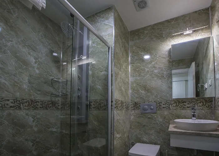 Clementin Suits Aparthotel