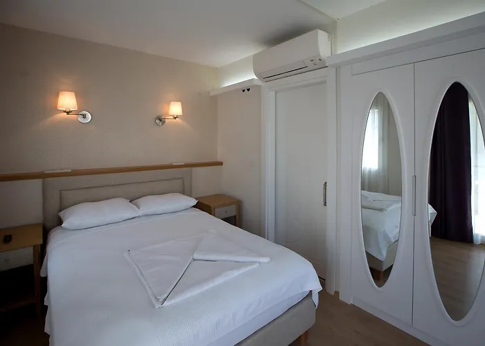 Clementin Suits Hotel apartamentowy Siğacık