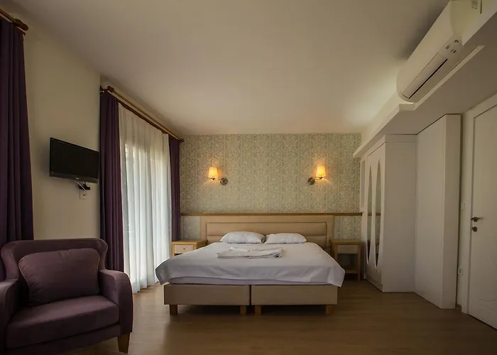 Clementin Suits Aparthotel